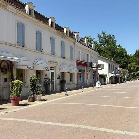 Hirondelles 5 Avec Terrasse * Eugenie-les-Bains