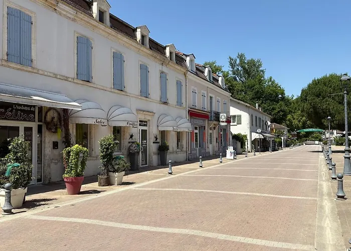 Hirondelles 5 Avec Terrasse * Eugenie-les-Bains